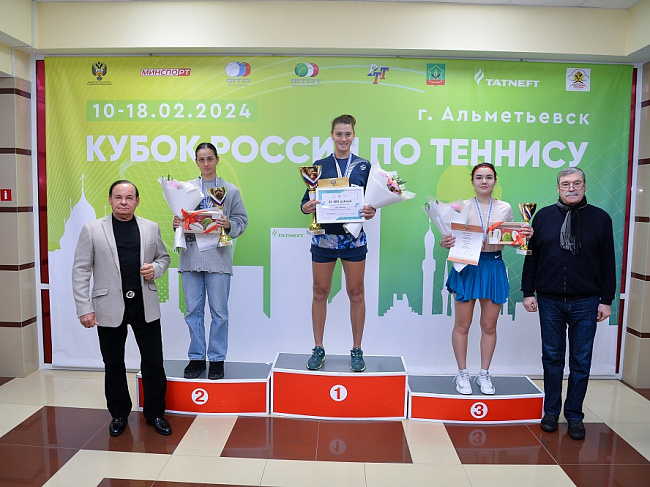 Алина Тихонова - бронзовый призер "Кубка России" по теннису